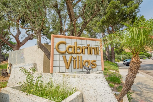 Detail Gallery Image 30 of 38 For 9555 via Venezia, Burbank,  CA 91504 - 3 Beds | 3 Baths