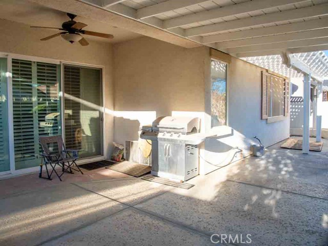 Detail Gallery Image 4 of 26 For 1041 Riviera Ct, Beaumont,  CA 92223 - 2 Beds | 2 Baths