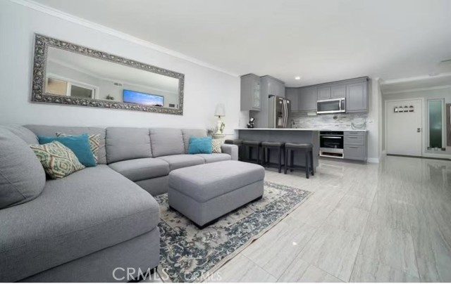 63 Brisa Del Lago, Rancho Santa Margarita CA: https://media.crmls.org/medias/89406665-56a5-4b43-92fd-02d45f2bd73f.jpg