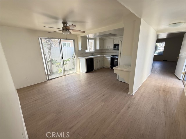 Detail Gallery Image 17 of 18 For 1547 Wintergreen Pl a,  Costa Mesa,  CA 92626 - 3 Beds | 2 Baths