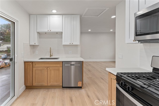 Detail Gallery Image 12 of 36 For 920 W Hollyvale St, Azusa,  CA 91702 - 2 Beds | 2 Baths