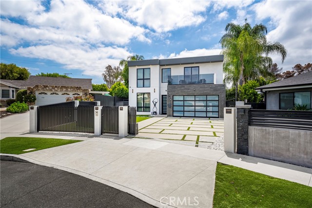 4706 Katherine Avenue, Sherman Oaks CA: https://media.crmls.org/medias/89417186-a5ab-4aaa-8b89-74ed044d4118.jpg