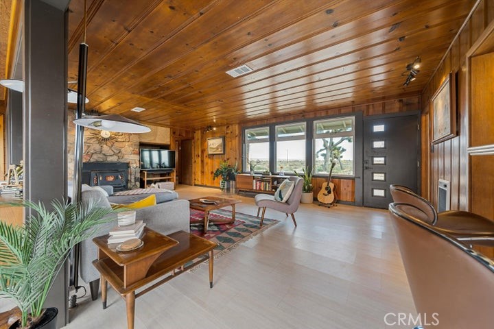 MLS #SR25083333 img 3