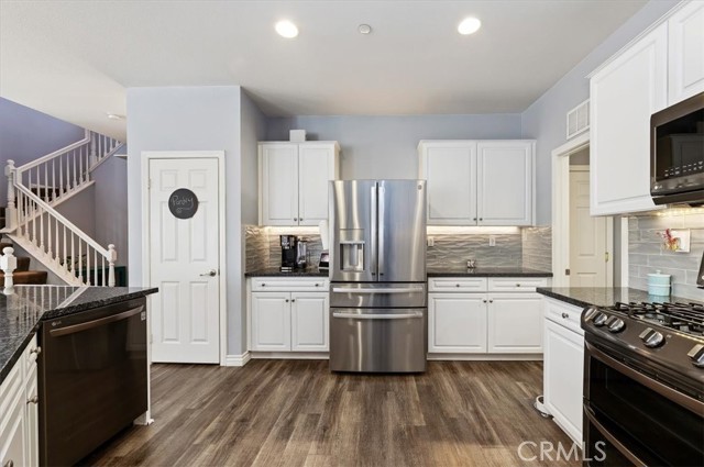 Detail Gallery Image 12 of 53 For 15699 Slowik Ct, Fontana,  CA 92336 - 4 Beds | 3/1 Baths