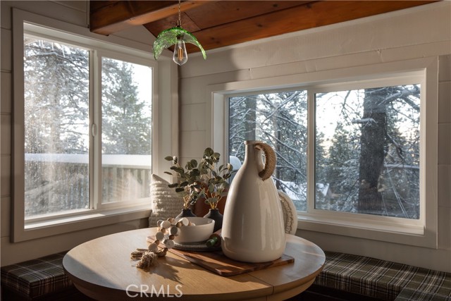 1149 Scenic Way, Rimforest CA: https://media.crmls.org/medias/89420fd2-bf76-4aaa-bdc3-6cb02de60df3.jpg