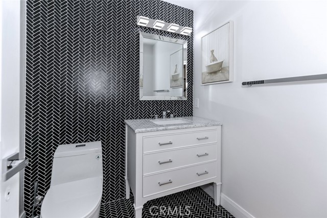 6037 Little Oak Lane, Woodland Hills CA: https://media.crmls.org/medias/8942a203-e25c-4958-a4d8-ced622f43ec9.jpg