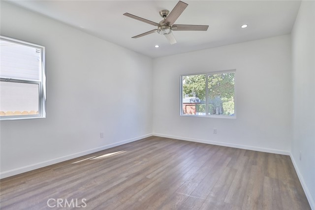 Detail Gallery Image 12 of 29 For 14434 Greenleaf, Sherman Oaks,  CA 91423 - 5 Beds | 3/2 Baths