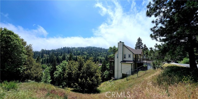 Detail Gallery Image 17 of 18 For 22337 Briarwood, Crestline,  CA 92325 - 4 Beds | 2/1 Baths