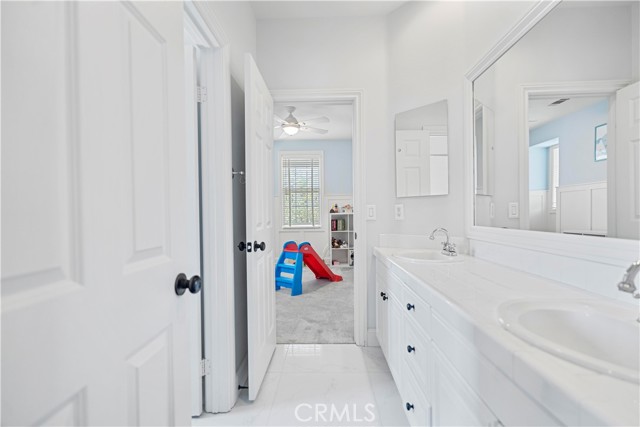 25 Winfield Drive, Ladera Ranch CA: https://media.crmls.org/medias/894542de-bbbb-40be-b913-333d5e7a885f.jpg