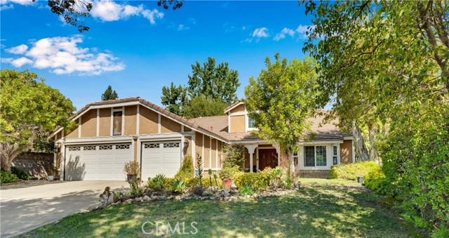 Detail Gallery Image 2 of 39 For 907 Pineridge St, Upland,  CA 91784 - 4 Beds | 2/1 Baths