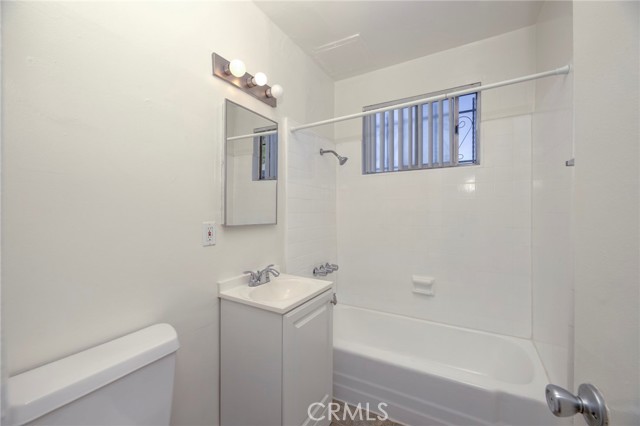 Detail Gallery Image 34 of 43 For 2615 Chariton St, Los Angeles,  CA 90034 - – Beds | – Baths