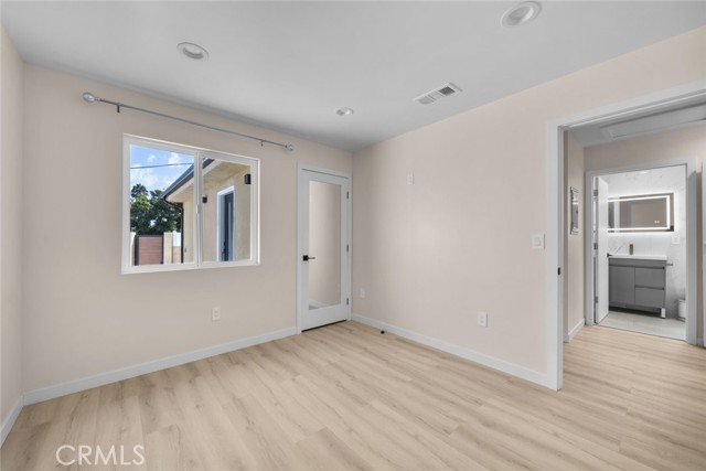 8049 Lullaby Lane, Panorama City CA: https://media.crmls.org/medias/89463d32-6ba7-4bf2-8084-e2c9326e93fe.jpg