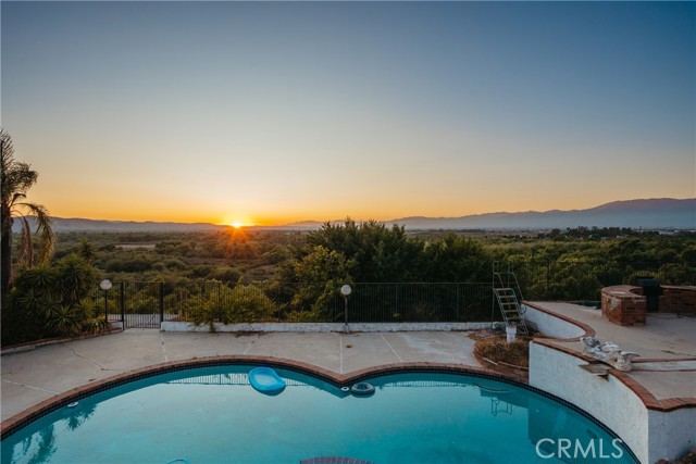 5266 Bluff Street, Norco CA: https://media.crmls.org/medias/89471108-1e29-41c4-af2e-4414e70ad22f.jpg