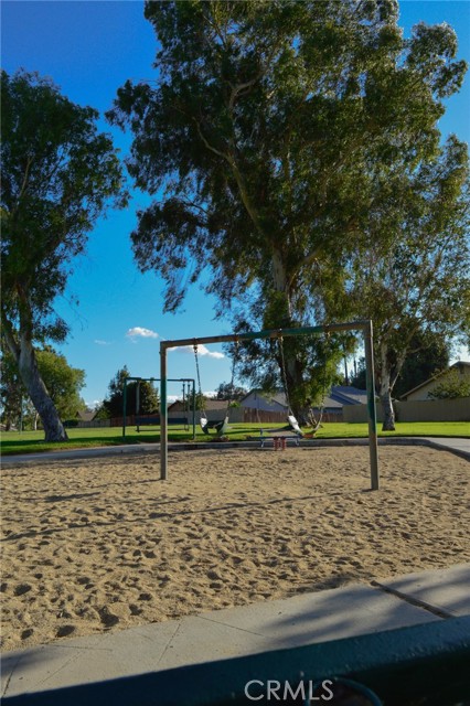 10060 Hillsborough Lane, Riverside CA: https://media.crmls.org/medias/89474d62-ef7b-4302-8890-39a420dfcaaa.jpg