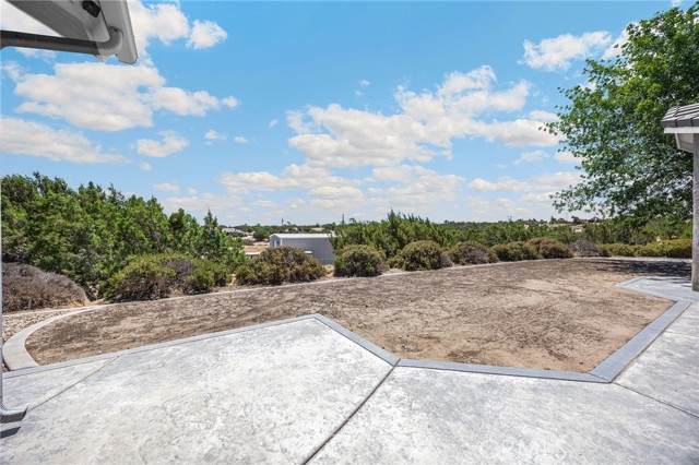 8277 Macron Street, Oak Hills CA: https://media.crmls.org/medias/8947511a-f07c-481e-a266-388d22ded53a.jpg