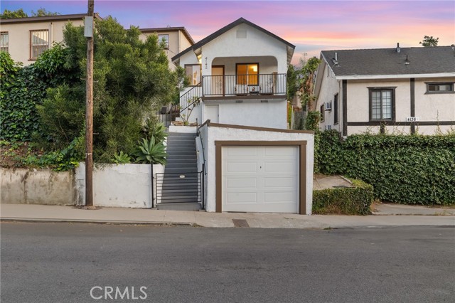 4142 Mercury Avenue, Los Angeles CA: https://media.crmls.org/medias/89476e9e-f1c6-4de5-9e71-31ac83fda321.jpg
