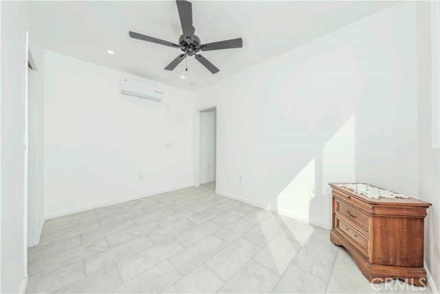 Detail Gallery Image 14 of 22 For 13613 Silverbow Ave, Norwalk,  CA 90650 - 1 Beds | 1 Baths