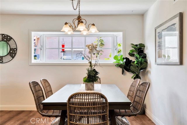 15372 Shasta Lane, Huntington Beach CA: https://media.crmls.org/medias/8949078a-e089-49aa-b0c2-c7bfc59d496f.jpg