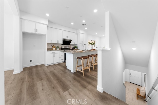 Detail Gallery Image 17 of 59 For 684 Panorama, La Puente,  CA 91744 - 3 Beds | 3/1 Baths