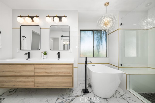 Detail Gallery Image 20 of 32 For 122 21st St, Huntington Beach,  CA 92648 - 3 Beds | 5/1 Baths
