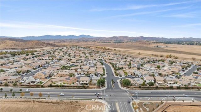 Detail Gallery Image 40 of 43 For 3405 Independence Ct, Perris,  CA 92570 - 5 Beds | 3/1 Baths