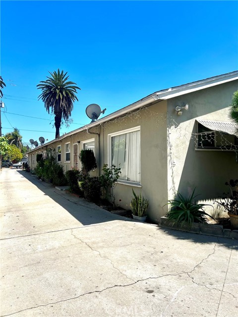 439 S Montebello Boulevard, Montebello CA: https://media.crmls.org/medias/894a0cfe-44f3-4f68-add5-fc571c036198.jpg