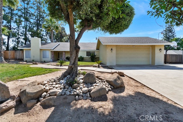 18691 Varden Drive, Madera CA: https://media.crmls.org/medias/894a26dc-7d33-48e4-bad2-876f3b4d1ddb.jpg
