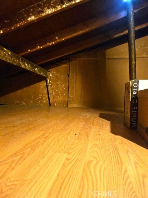 Detail Gallery Image 19 of 29 For 360 Obispo Avenue #15,  Long Beach,  CA 90814 - 2 Beds | 1/1 Baths