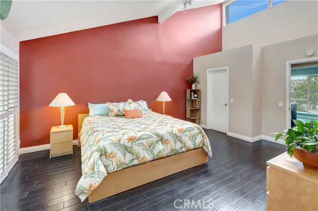 Detail Gallery Image 12 of 26 For 2 Escapade Ct, Newport Beach,  CA 92663 - 3 Beds | 3 Baths