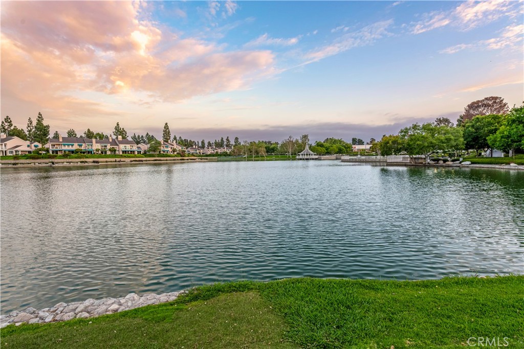 894b3b99 De00 49a7 9deb Ee2e30cd6084