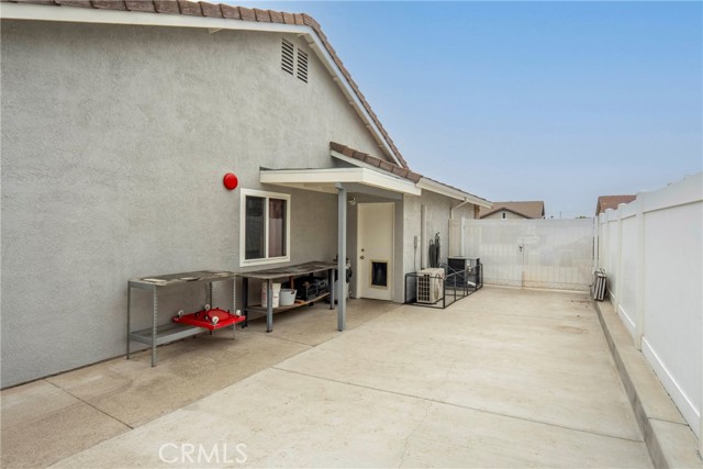 7483 Catalpa Avenue, Highland CA: https://media.crmls.org/medias/894b544d-2ad7-431c-b2f9-779823be2821.jpg