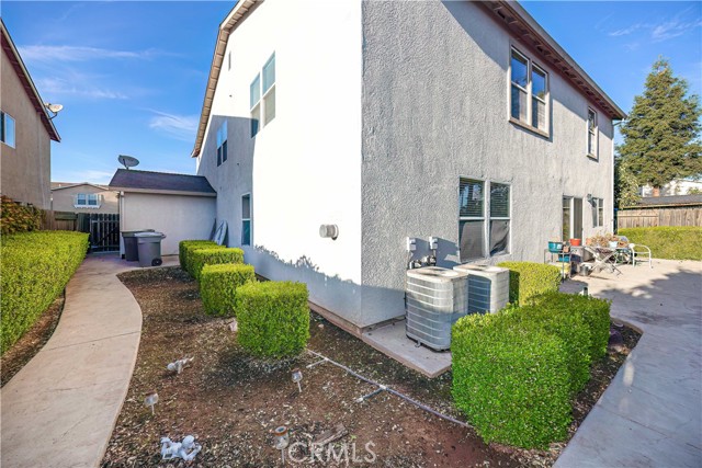 Detail Gallery Image 9 of 24 For 1144 Solstice Ave, Merced,  CA 95348 - 4 Beds | 2/1 Baths