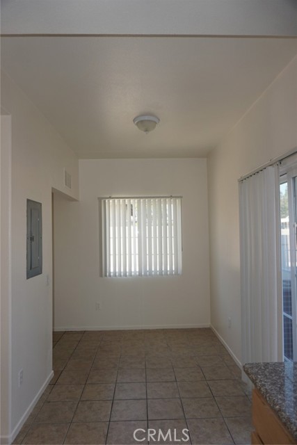 Detail Gallery Image 14 of 28 For 1520 N Palm Ave, Rialto,  CA 92376 - – Beds | – Baths