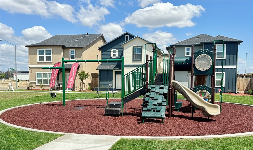 https://media.crmls.org/medias/894d5100-c3e9-49ab-8edf-ced5ec15f46d.jpg?preset=X-Large