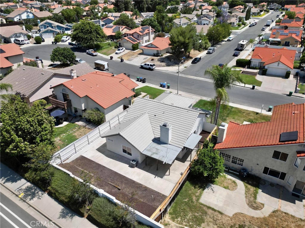 https://media.crmls.org/medias/894d5a18-1c25-4ca3-bd62-f38c230bb5e5.jpg?preset=X-Large