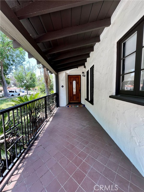 484 W 25th Street, San Bernardino CA: https://media.crmls.org/medias/894e184a-c5e8-4e99-9437-de7eca976539.jpg