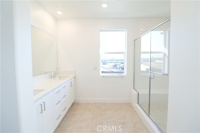 Detail Gallery Image 15 of 29 For 647 Gadwall, Irvine,  CA 92618 - 5 Beds | 4 Baths