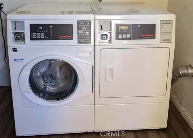 Detail Gallery Image 12 of 17 For 1299 W 37th Dr #3,  Los Angeles,  CA 90007 - 4 Beds | 2 Baths