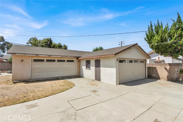 2106 E Cortez E Street, West Covina CA: https://media.crmls.org/medias/894fb096-6f29-4836-bbd1-3dc3f45df10e.jpg