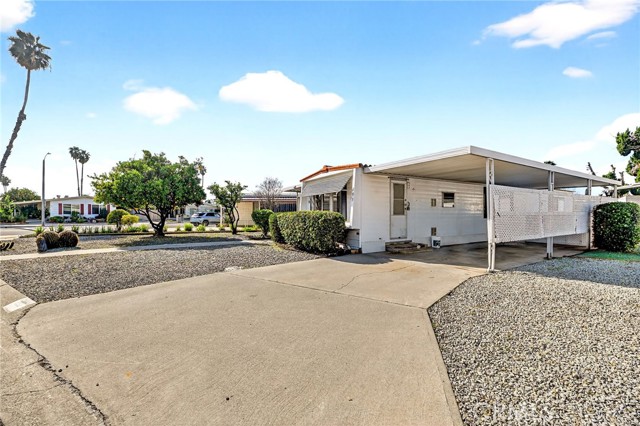 Image 5 of 18 For 893 Palm Avenue