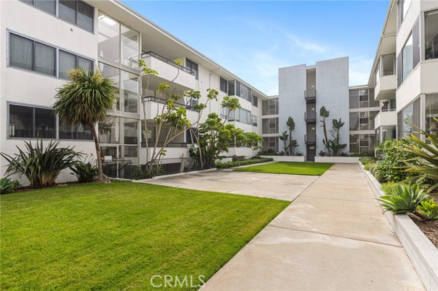 Detail Gallery Image 20 of 22 For 8701 Delgany, Playa Del Rey,  CA 90293 - 2 Beds | 2 Baths