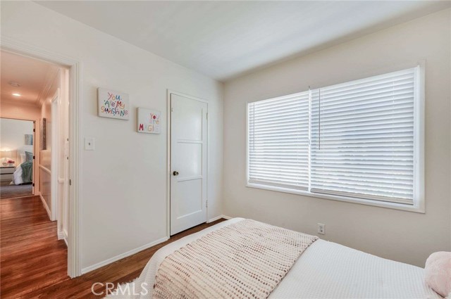 3322 Sandwood Street, Lakewood CA: https://media.crmls.org/medias/8951796a-86ec-4c4c-846d-fb9ec4ad2b02.jpg