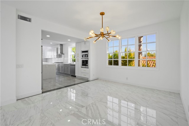 Detail Gallery Image 19 of 56 For 24215 Park Granada, Calabasas,  CA 91302 - 5 Beds | 5 Baths