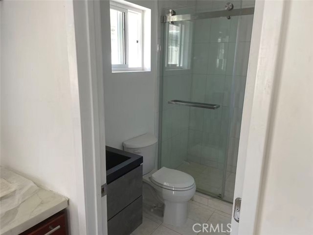 672 East 115th Street photo 3