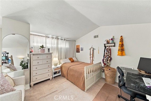 2 Bed Home for Sale in Saugus, California