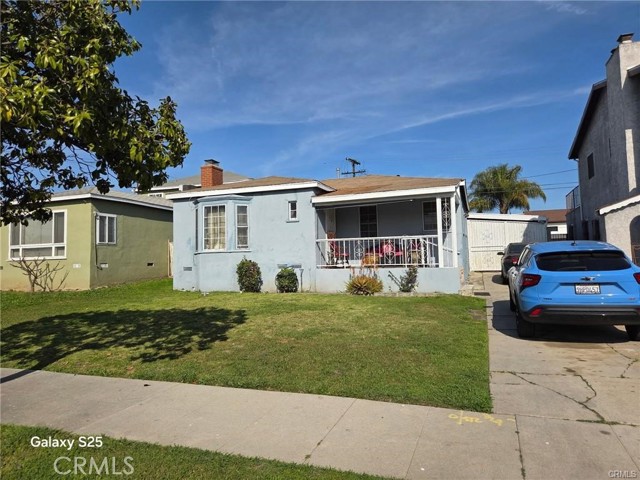 Detail Gallery Image 1 of 3 For 10404 S Gramercy Pl, Los Angeles,  CA 90047 - 3 Beds | 3 Baths