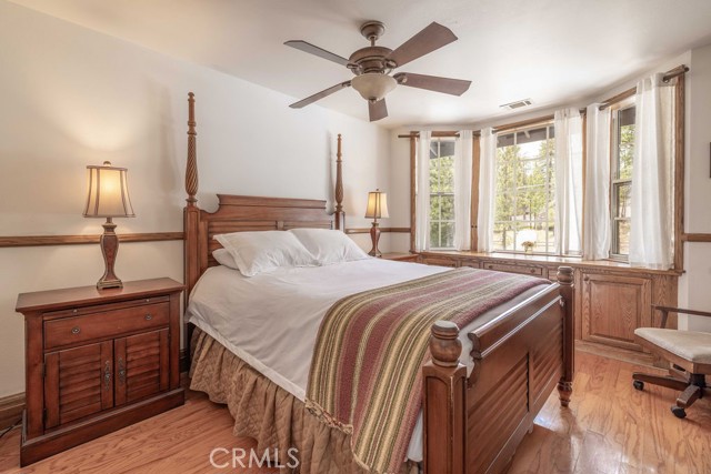 42385 Fox Farm Road, Big Bear Lake CA: https://media.crmls.org/medias/8952f6c9-64eb-4e1c-884c-80073a6f711e.jpg