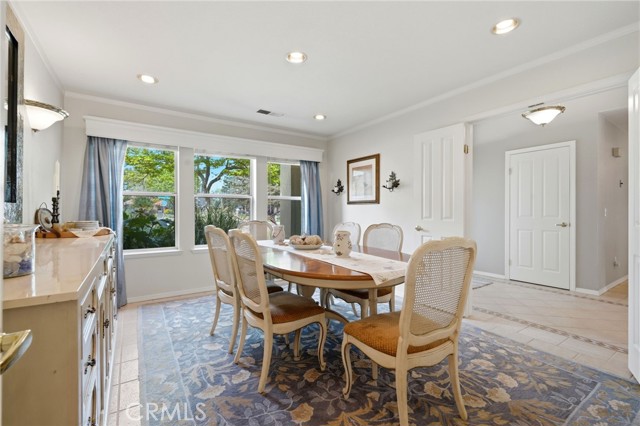 Detail Gallery Image 28 of 61 For 2134 Cottonwood Cir, Visalia,  CA 93277 - 4 Beds | 3 Baths