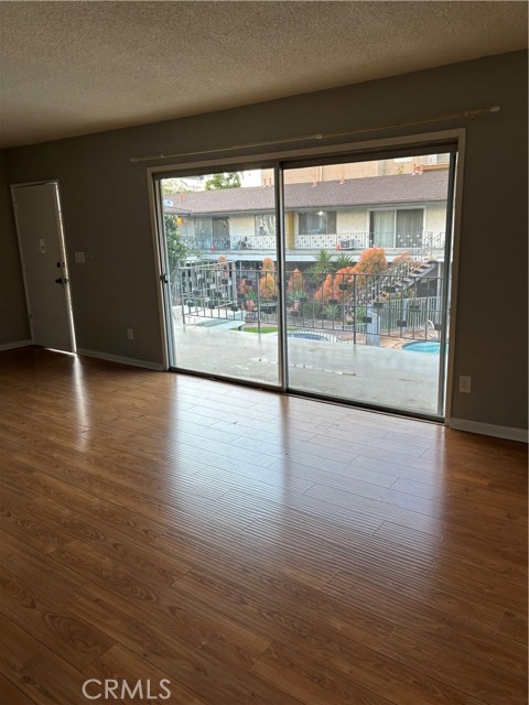 5168 Yarmouth, Encino CA: https://media.crmls.org/medias/8954a655-d425-4824-992d-9e5c01741565.jpg