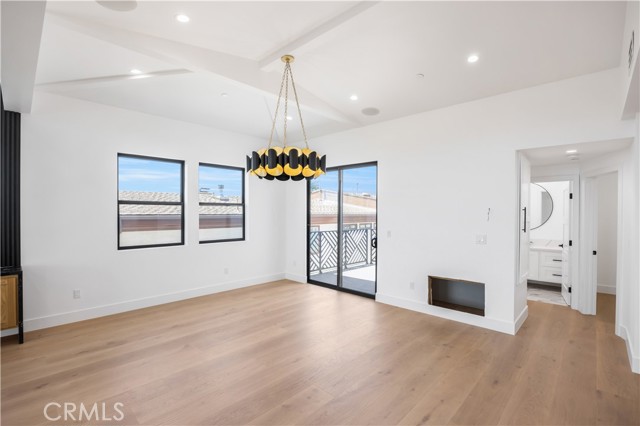 926 17th St, Hermosa Beach CA: https://media.crmls.org/medias/8954f531-97e9-4a78-bdd7-b64fbc0f2e97.jpg